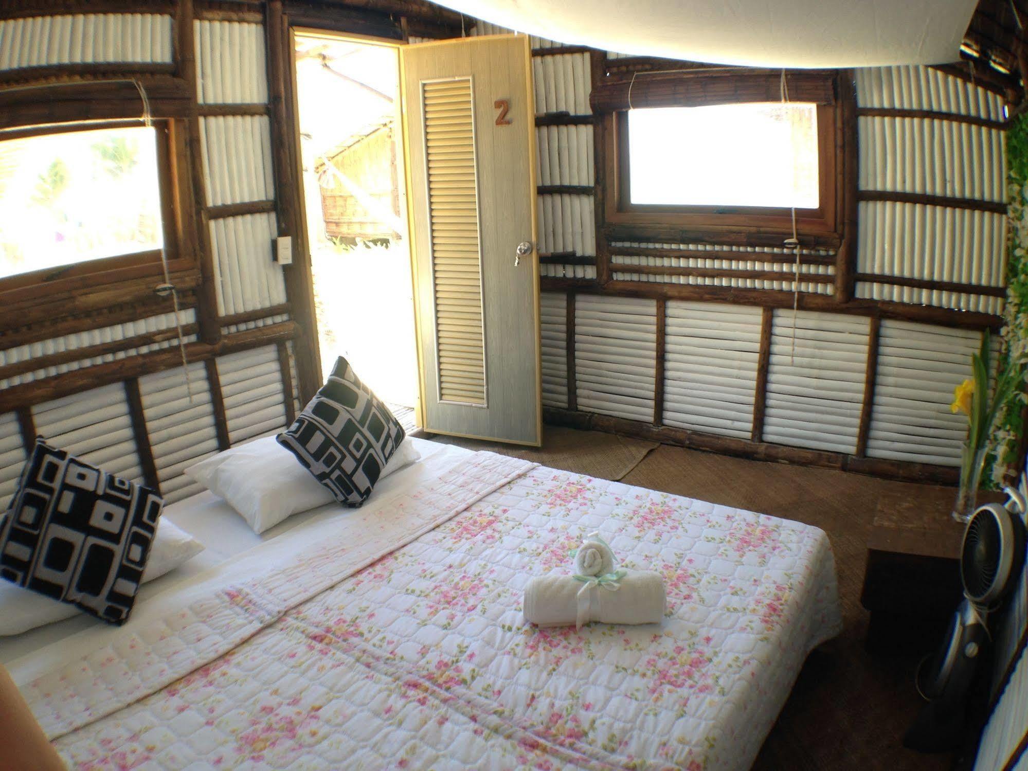 Mangoriders Beach Club Caticlan Bagian luar foto