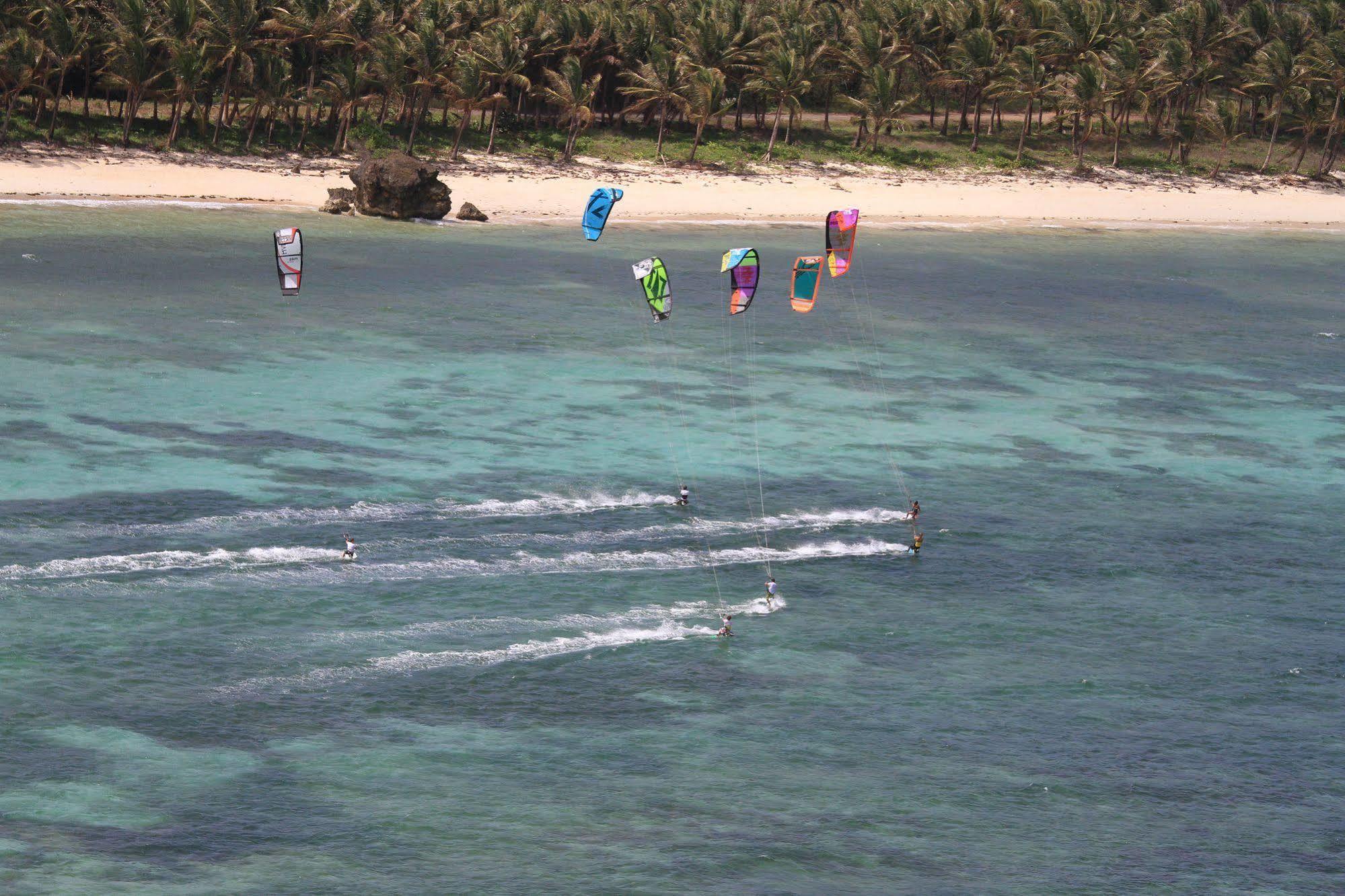 Mangoriders Beach Club Caticlan Bagian luar foto